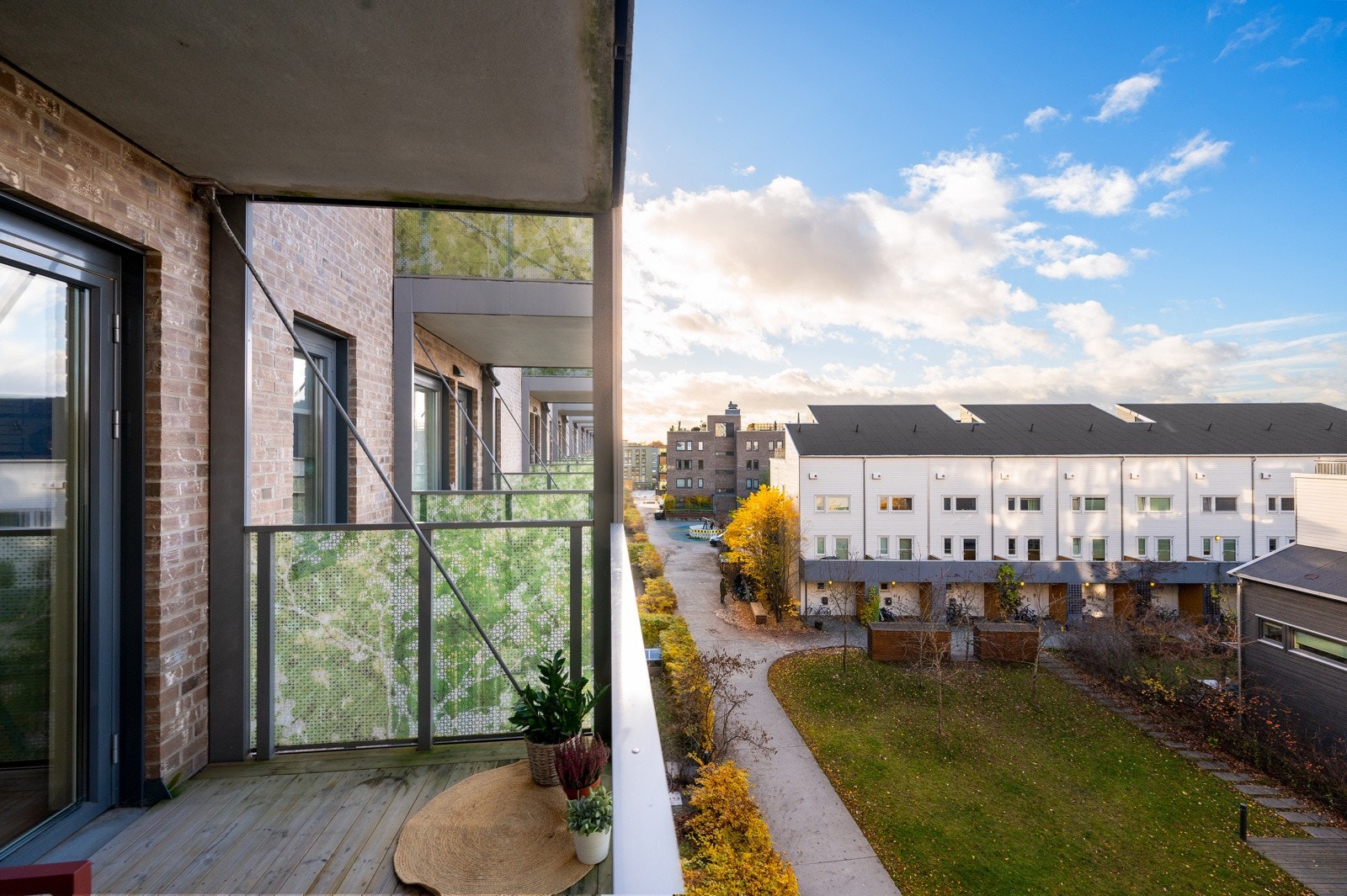 Balkongen ligger høyt og fritt Galleribilde