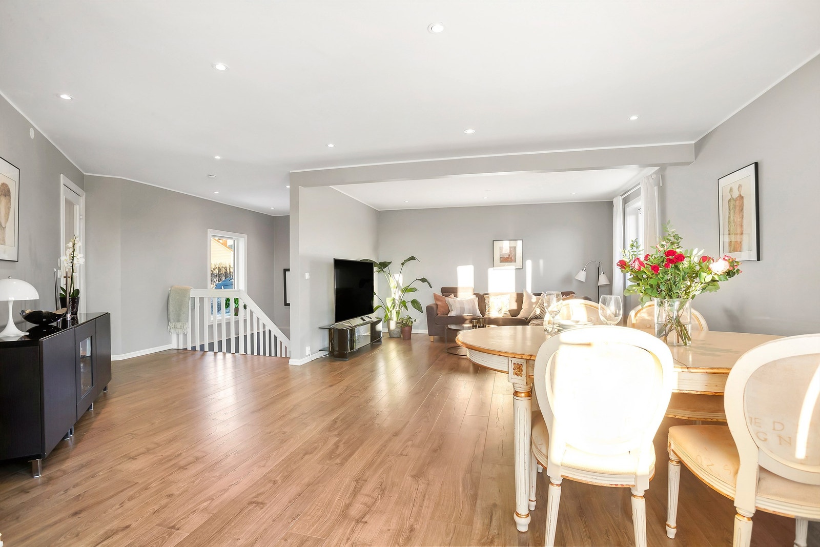 Gulvflater er belagt med laminat Galleribilde