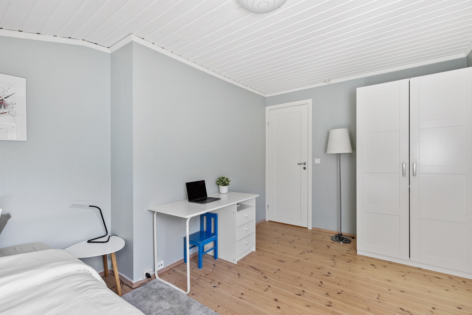 Rommet passer ypperlig som barnerom, gjesterom eller kontor. Galleribilde