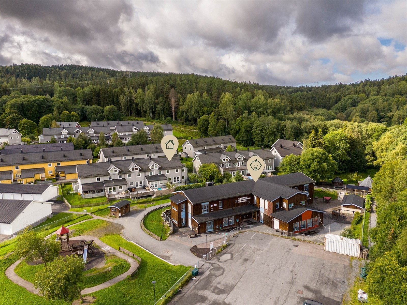 Populære Munkebekken Idrettsbarnehage! Her har barna fortrinnsrett på plass dersom de bor i Munkebekken. I barnehagen har de fokus på idrett, lek og bevegelse. Det er også en egen kokk ansatt i barnehage. Galleribilde