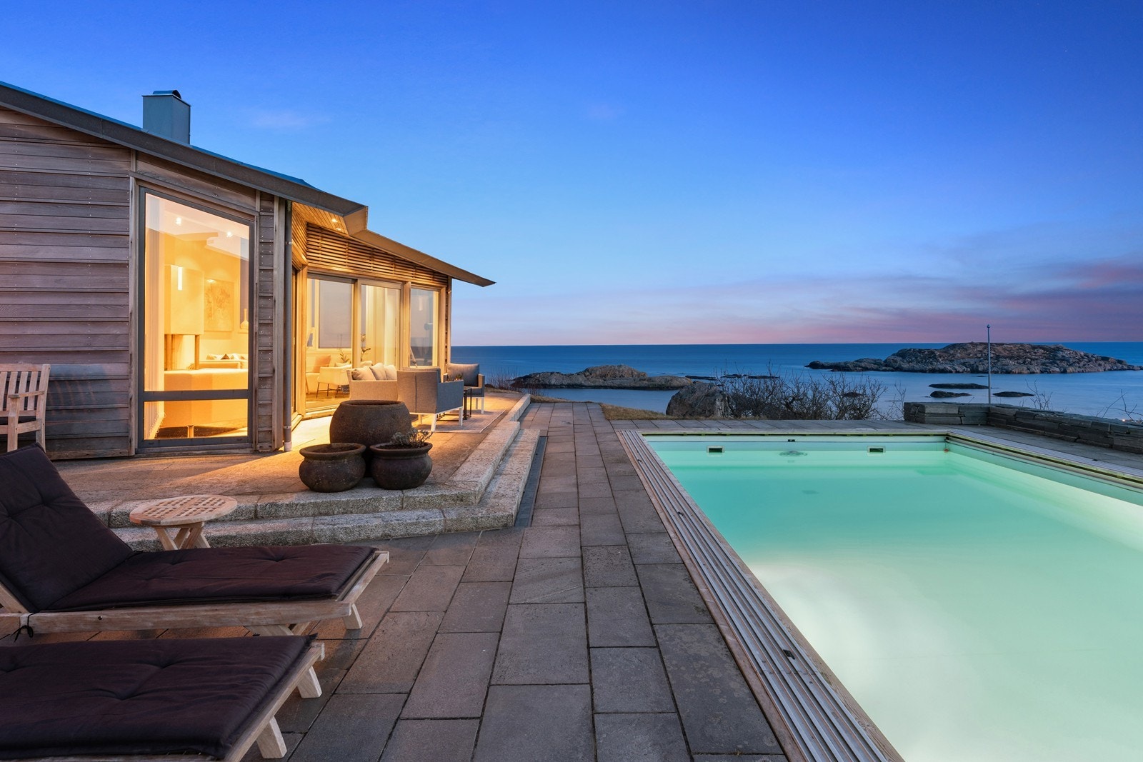 Fantastisk beliggenhet både med hensyn til utsikt og solforhold! Galleribilde