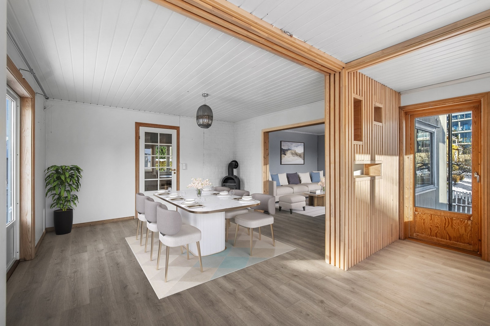 Her bor man stille og fredelig med gangavstand inn til sentrum med alle byens fasiliteter og Indre Havn med yrende folkeliv om sommeren Galleribilde