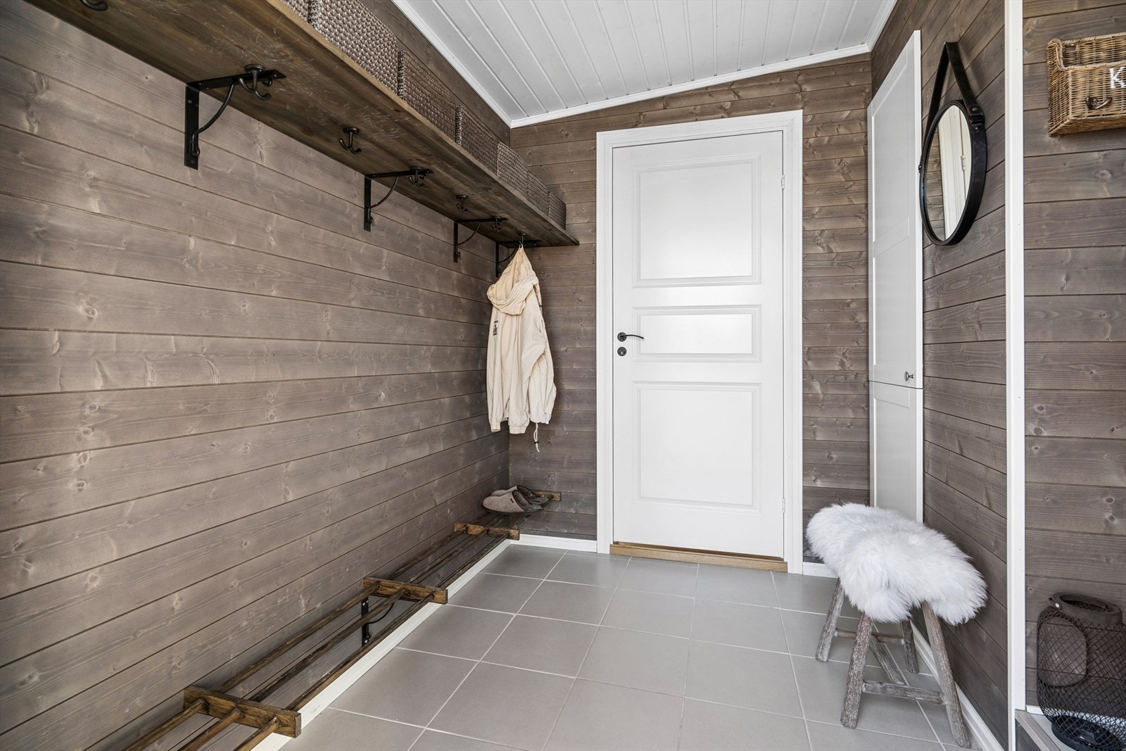 Her er det plass til hele familien til å henge av seg Galleribilde