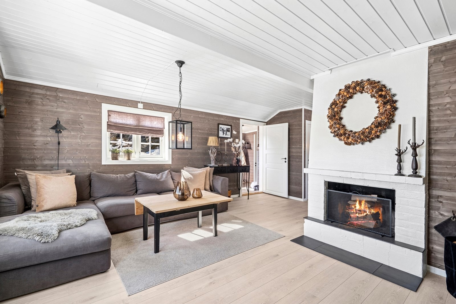 Vedovn på stua gir deg den ekstra kosen og varmer opp på de litt kaldere dagene Galleribilde