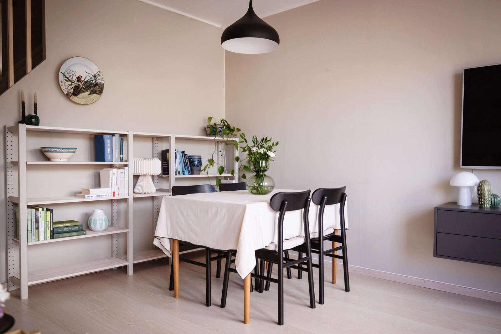 A-konto varmtvann og fyring er inkludert felleskostnadene. Galleribilde