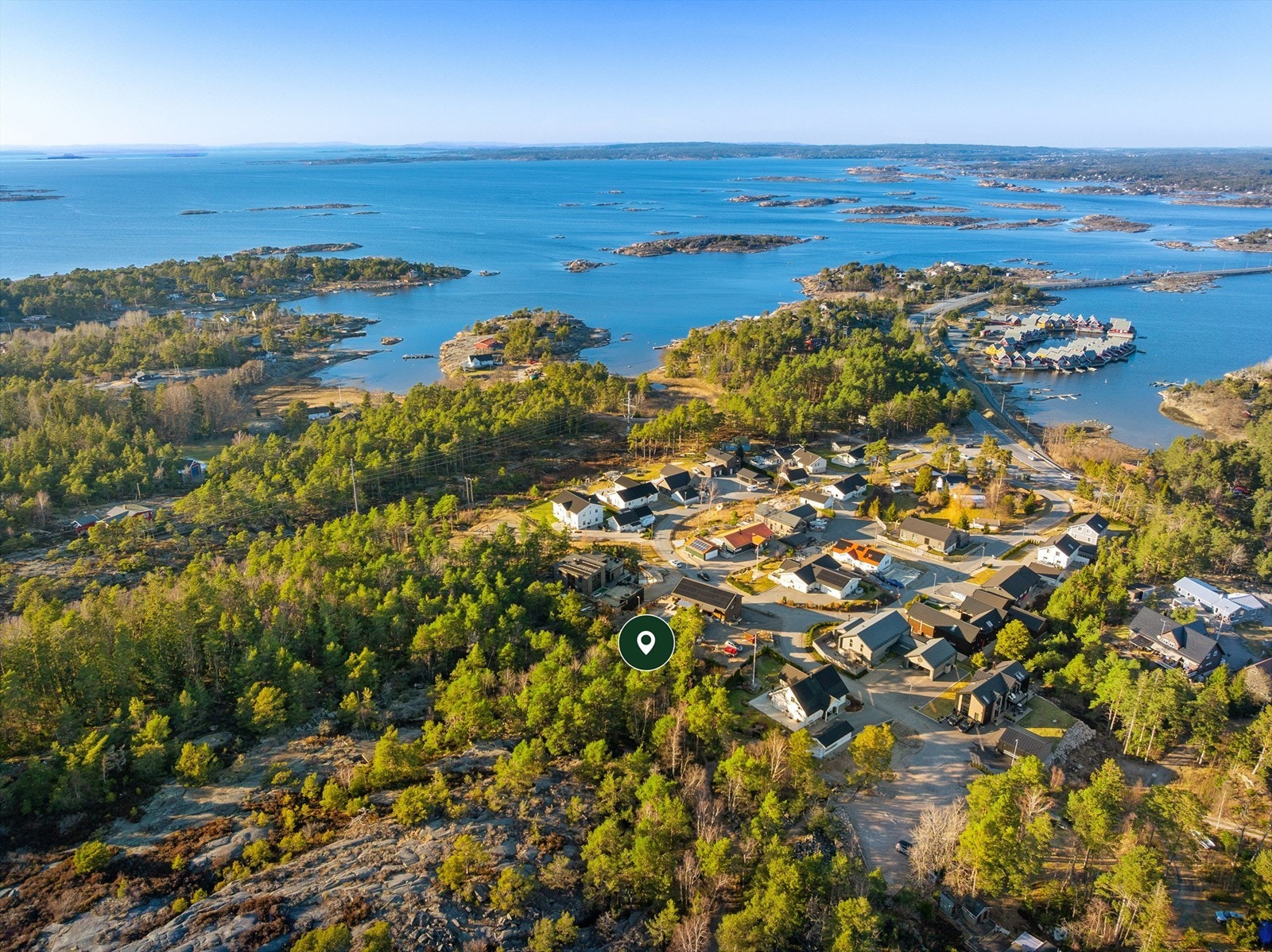 Tomten Nordengåsen 20 presenteres av Per-Espen Omberg i Krogsveen. Galleribilde