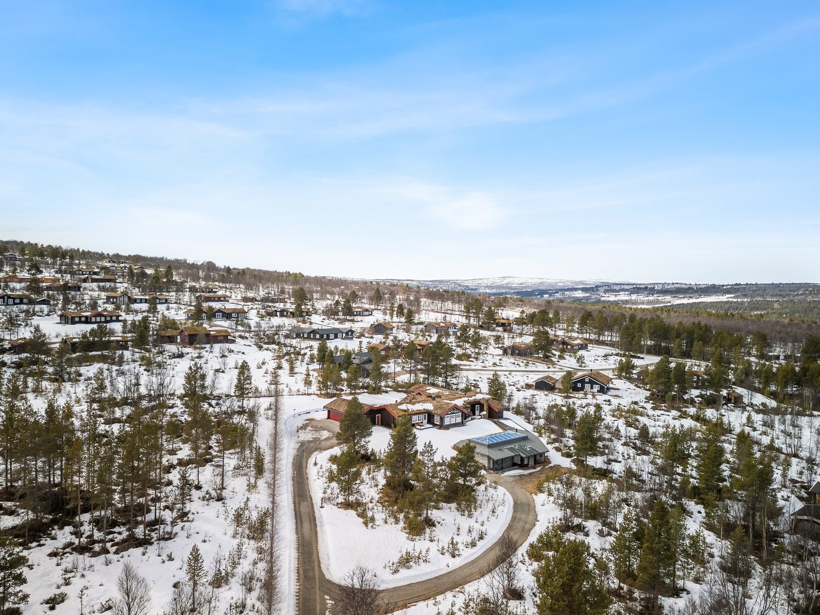 Dronebilde over hyttefeltet. Galleribilde