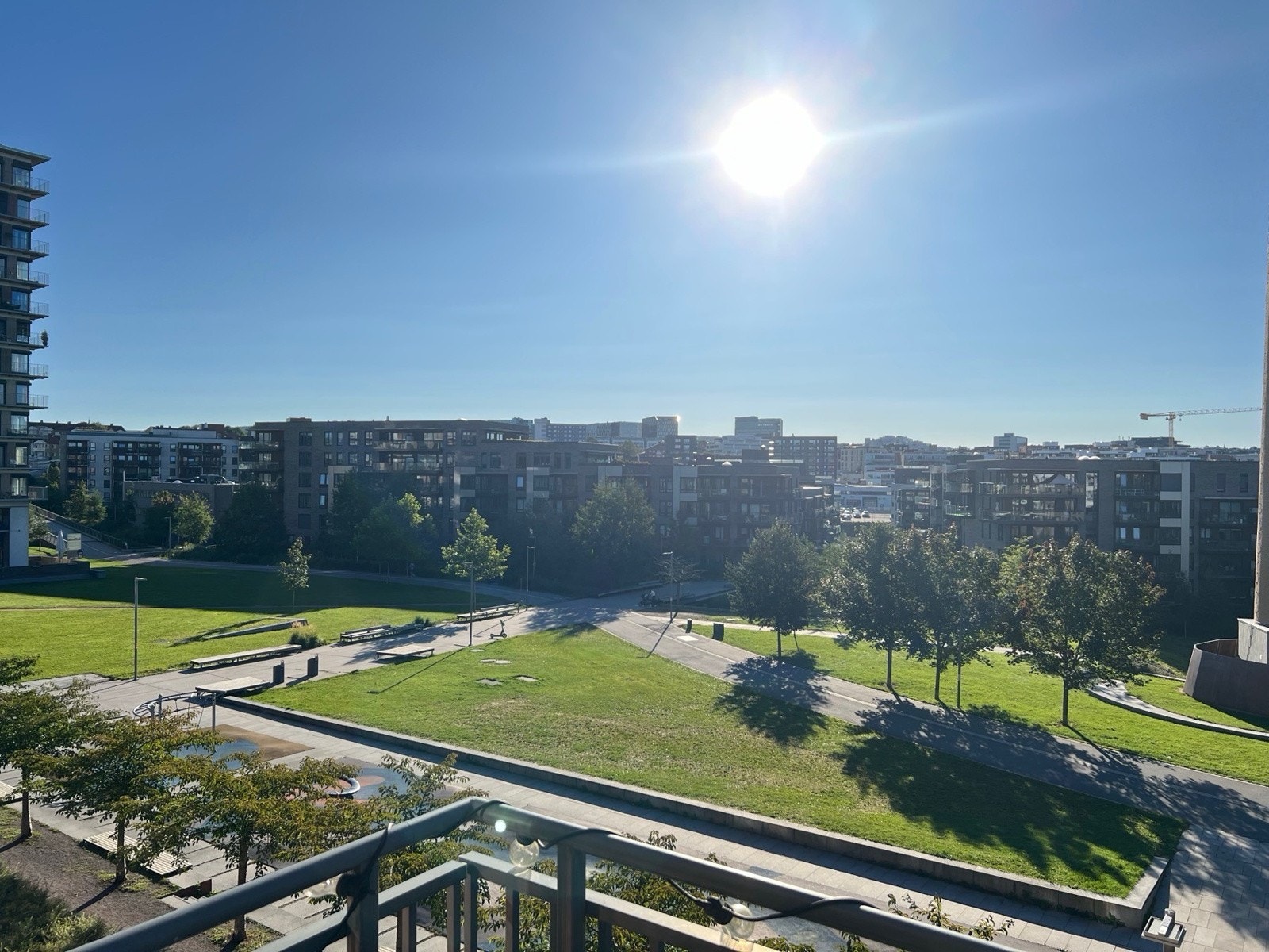 Her kan du nyte morgenkaffen i et nydelig nabolag Galleribilde