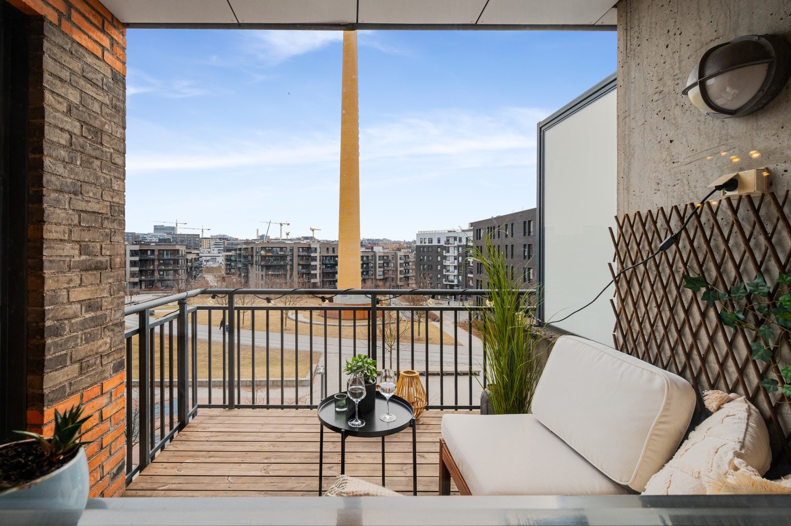 Balkongen er sydøstvendt og 6m² Galleribilde