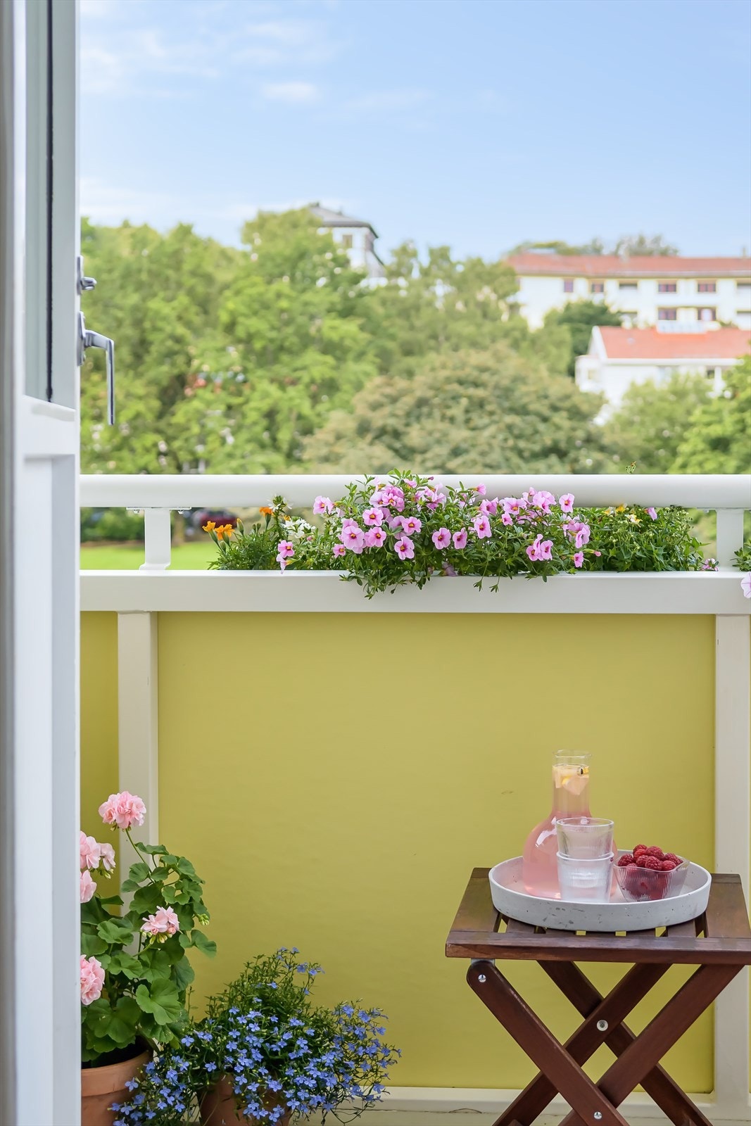 Vi beveger oss ut til den luftige balkongen. Galleribilde