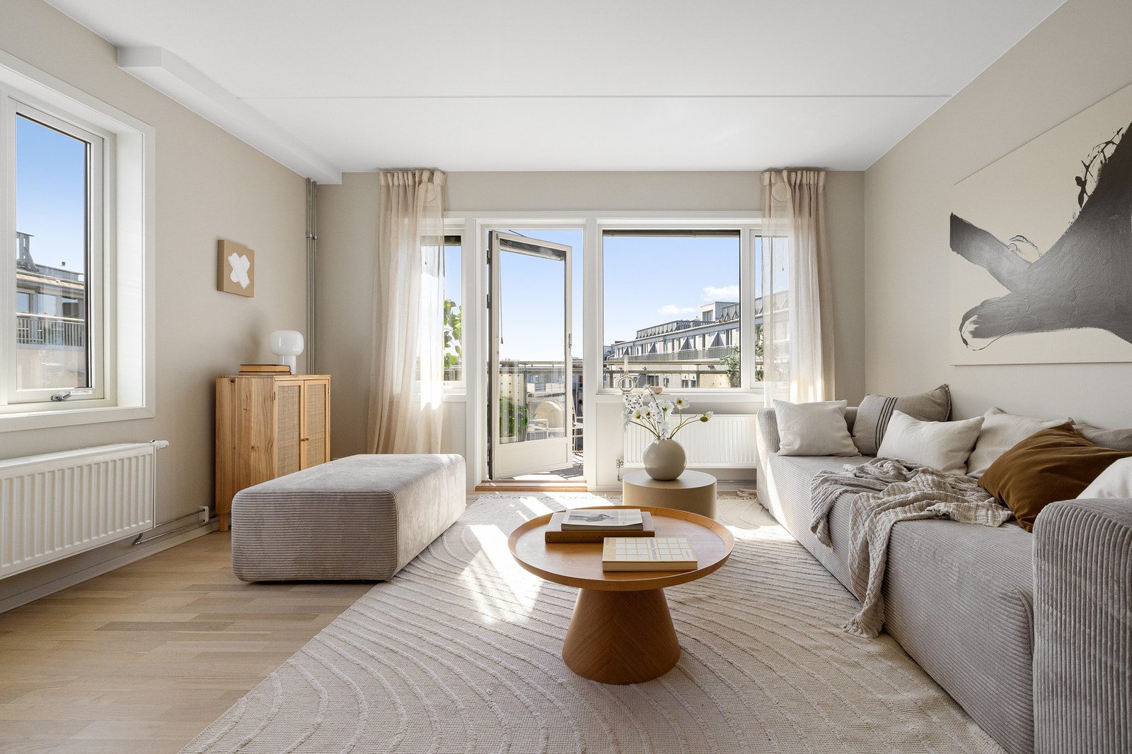 Planløsningen gir høy bokvalitet, med gode romslige rom og rikelig med lysinnslipp. Galleribilde