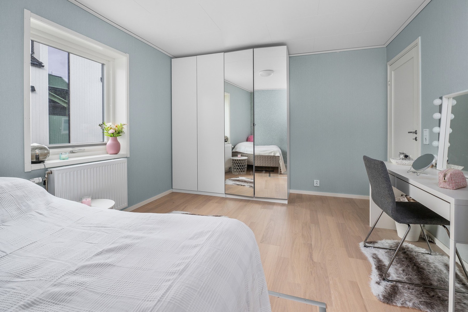 Soverom på 14,5 kvm. Galleribilde