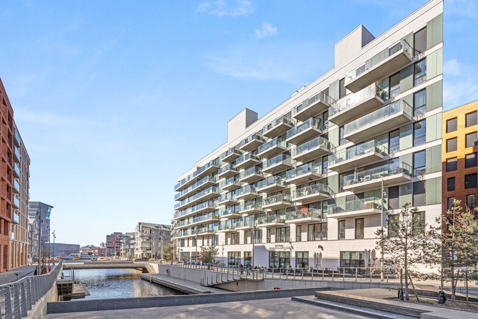 Fasade - Nytt og moderne bygg fra 2020. Galleribilde