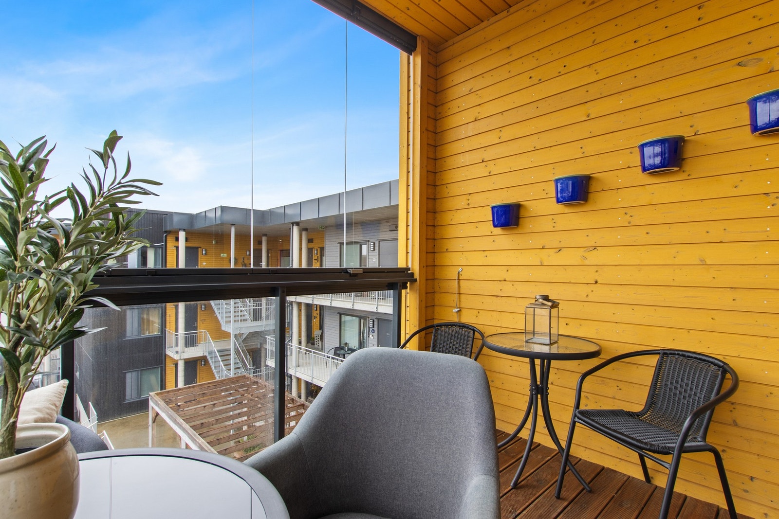 Balkong - innglassingen kan skyves til side etter behov. Galleribilde
