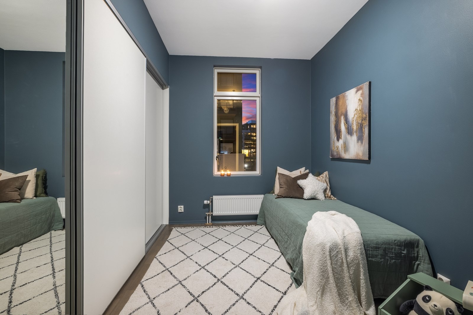 Rommet passer utmerket som gjesterom, barnerom eller kontor Galleribilde