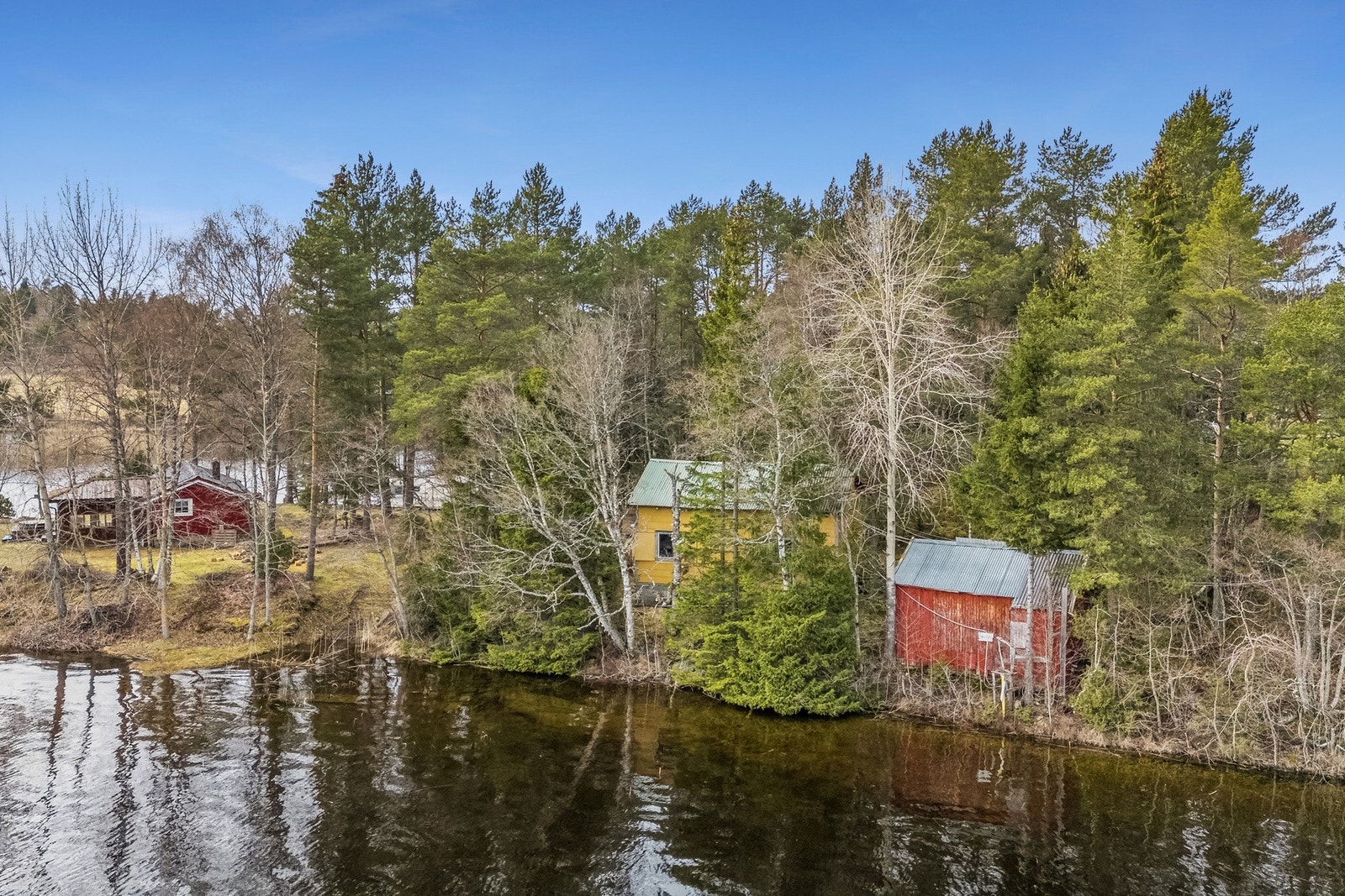 EiendomsMegler 1 ved Oliver Almli Reinås presenterer: Lutdalstangen 50. Galleribilde