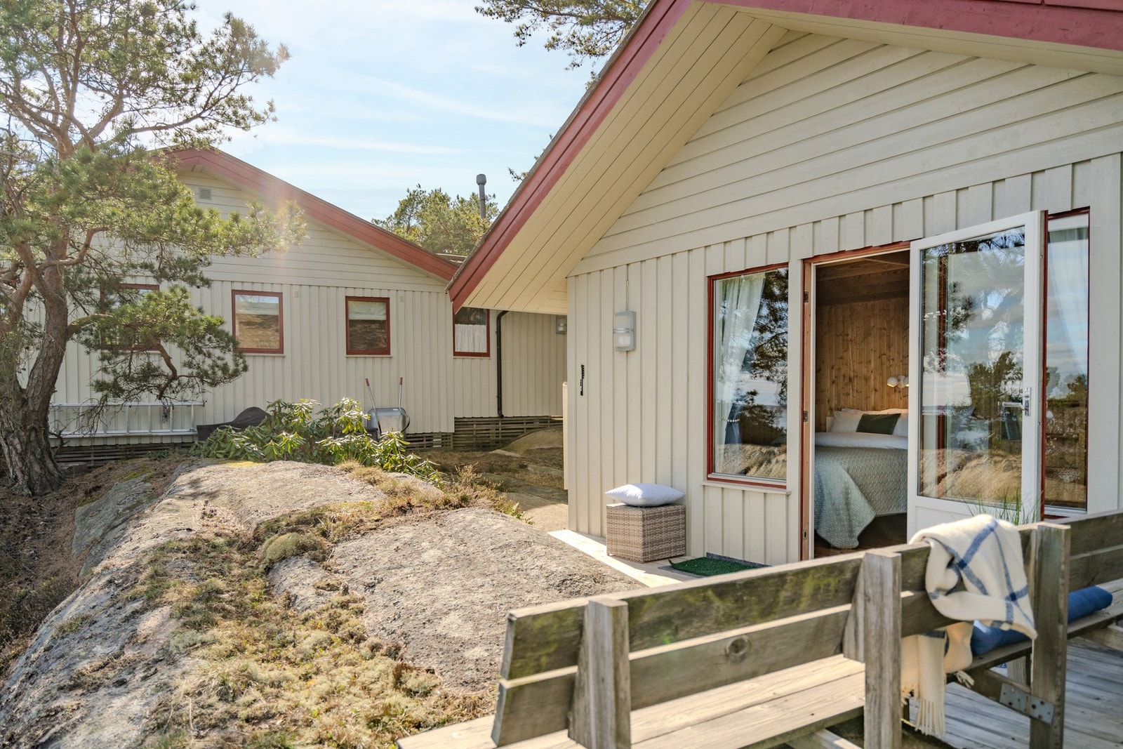 Enkel adkomst fra annekset til hovedhytta Galleribilde