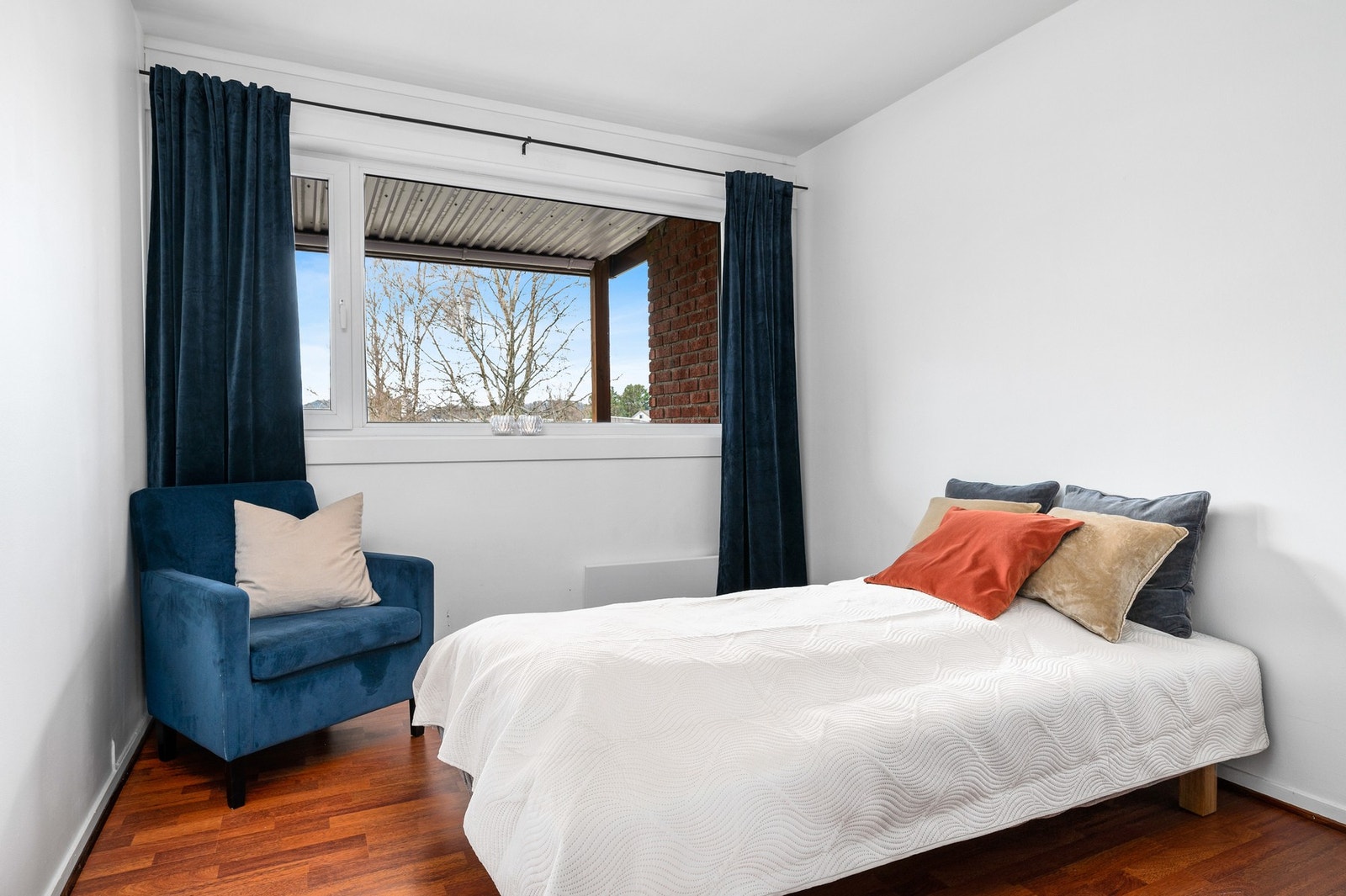 De store vindusflatene bidrar til godt lysinnslipp Galleribilde