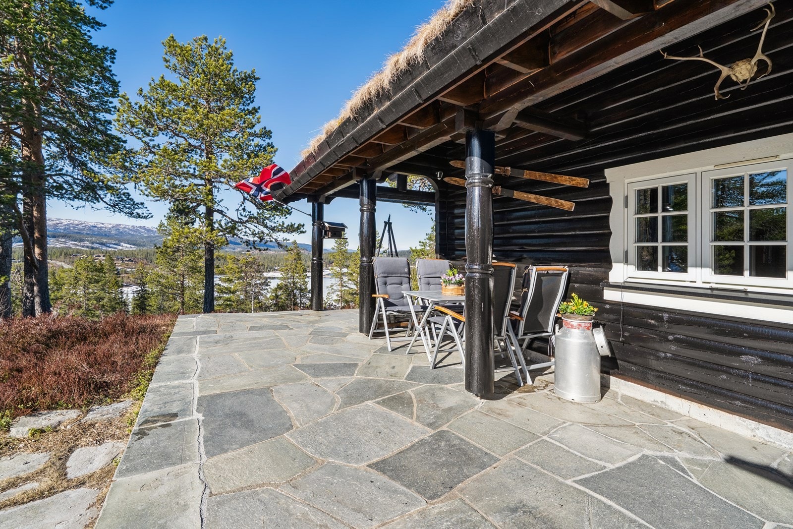 Her kan du sitte å drømme deg bort Galleribilde