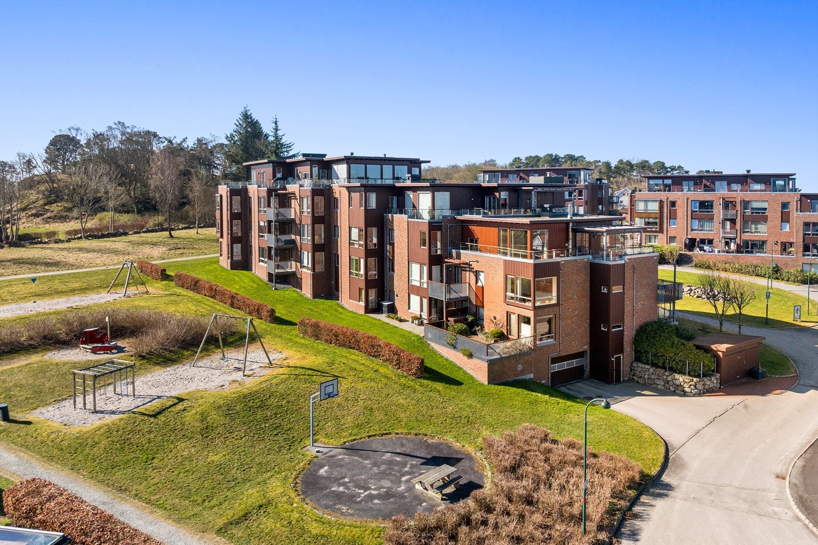 Dronningåsen 67 ligger i et svært ettertraktet boligområde på Gausel. Galleribilde