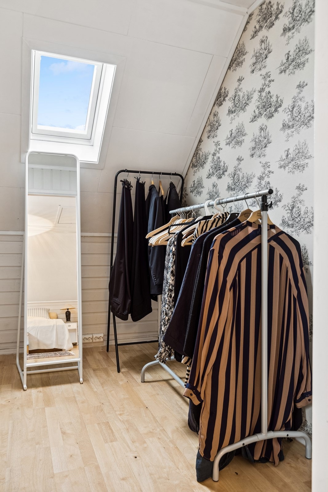 Garderobe Galleribilde