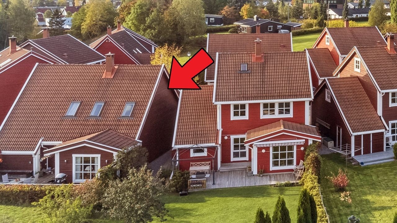 Eneboligen er en del av Møllerstua borettslag. Veldrevet brl med egen vedlikeholdsplan som kan mottas hos megler. Galleribilde