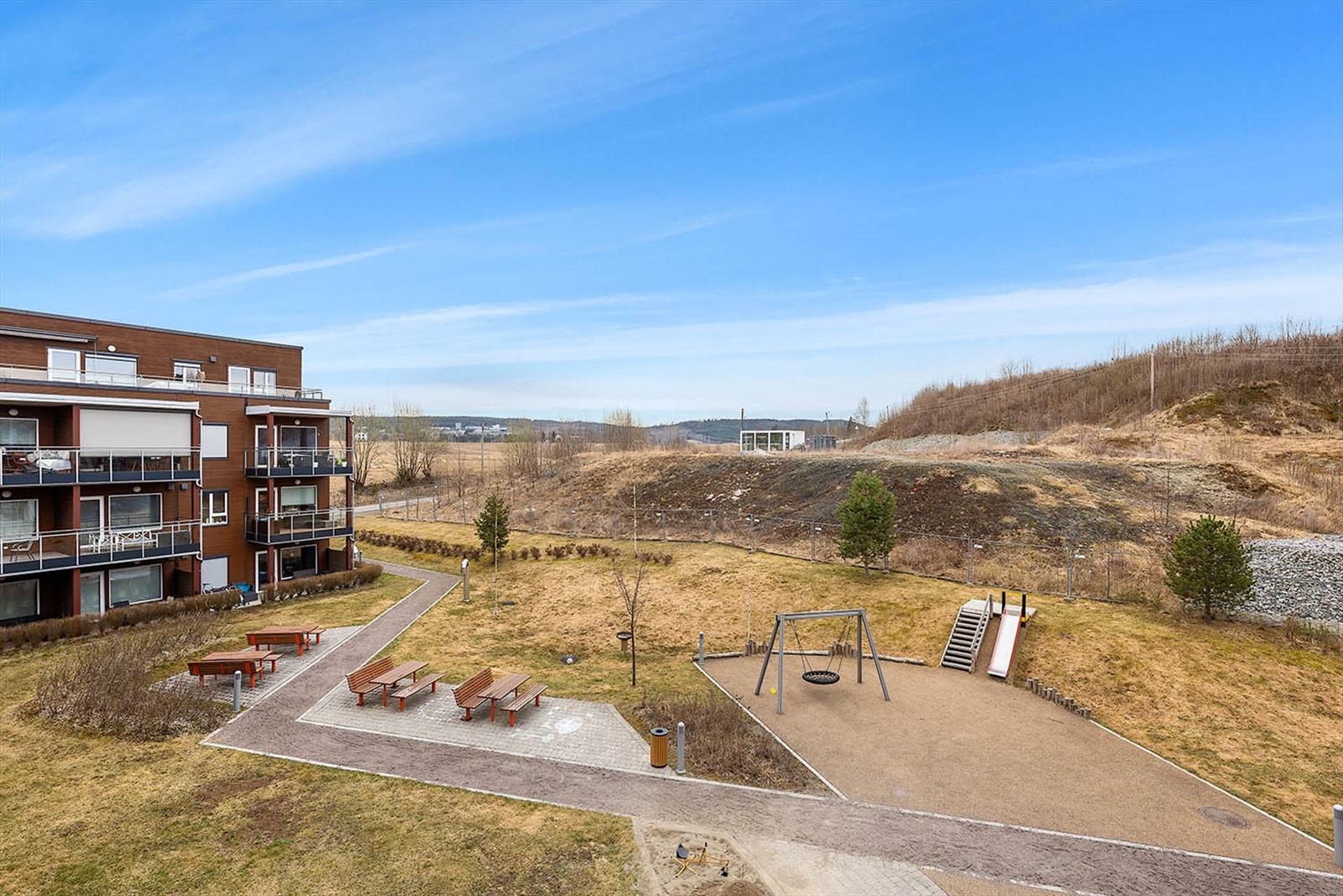 Bakgård i sameiet Galleribilde