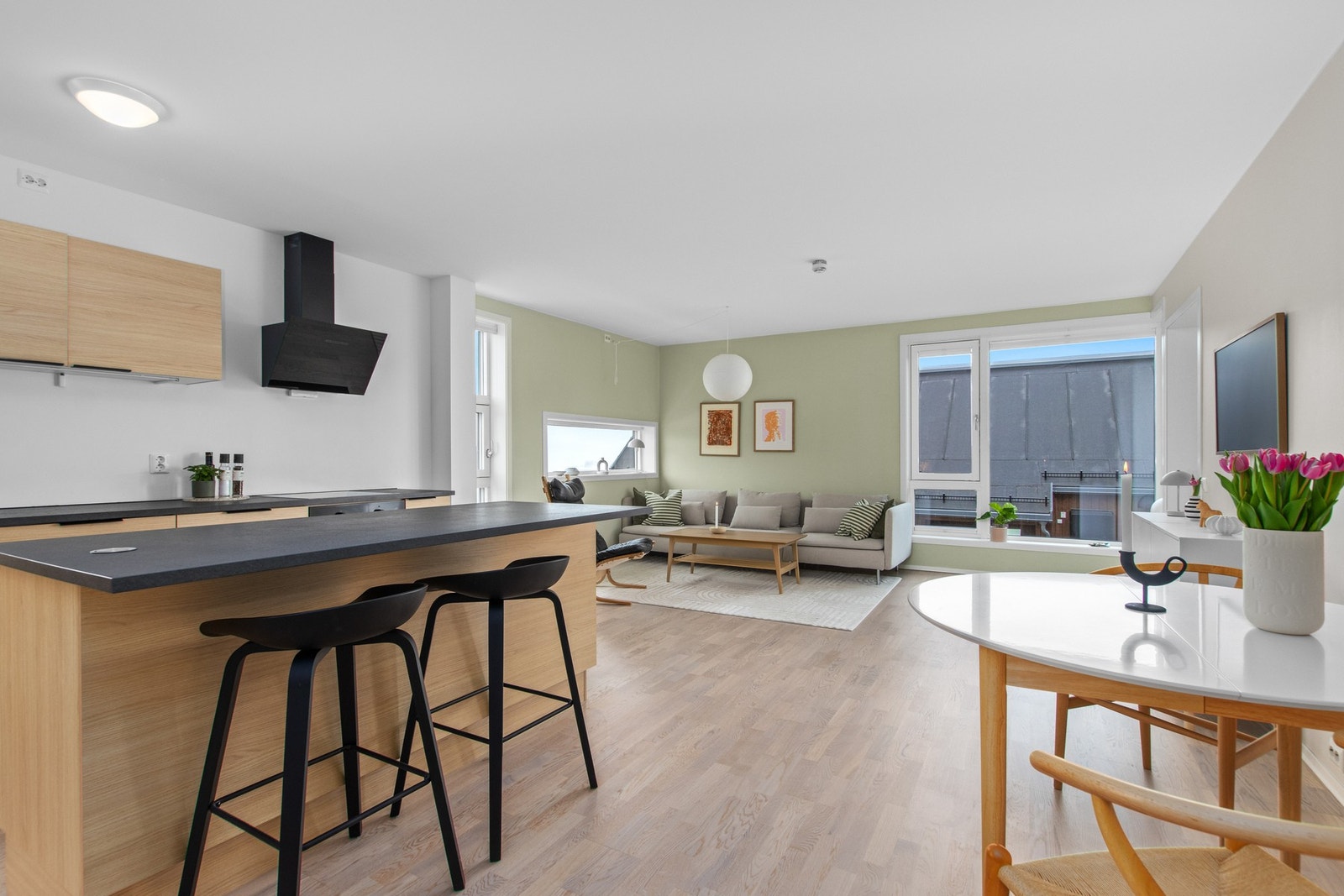 Leiligheten holder en gjennomgående god standard. Galleribilde