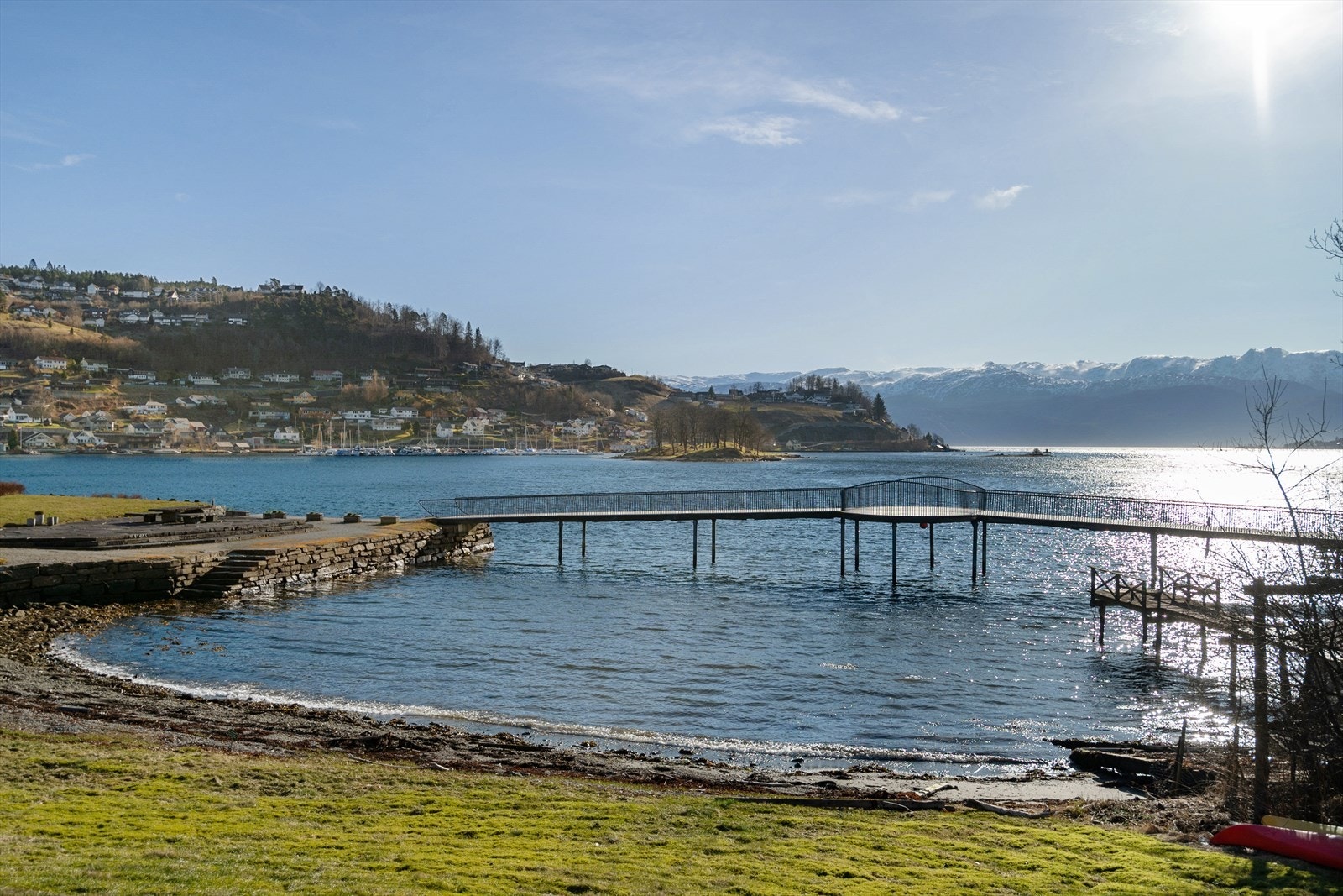 Beboerne av Hardanger Brygge 1 og 2 disponerer privat strand Galleribilde