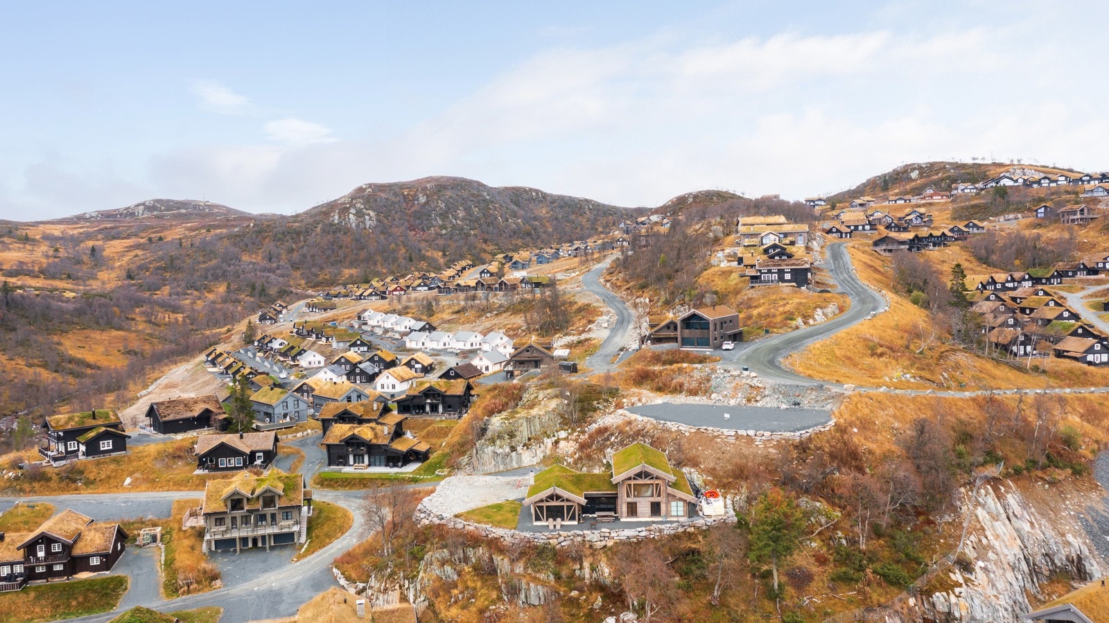 En kort gåtur unna ligger den spektakulære Silkedalen som er kjent for sin vakre natur og milevis med preparerte langrennsløyper Galleribilde