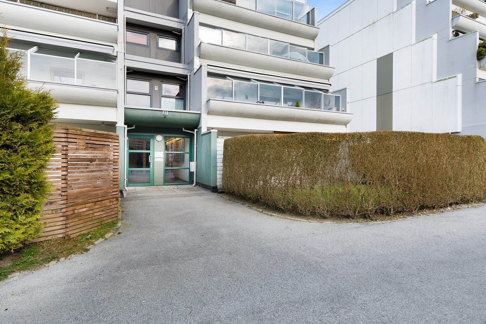 Felles inngangsparti. Galleribilde