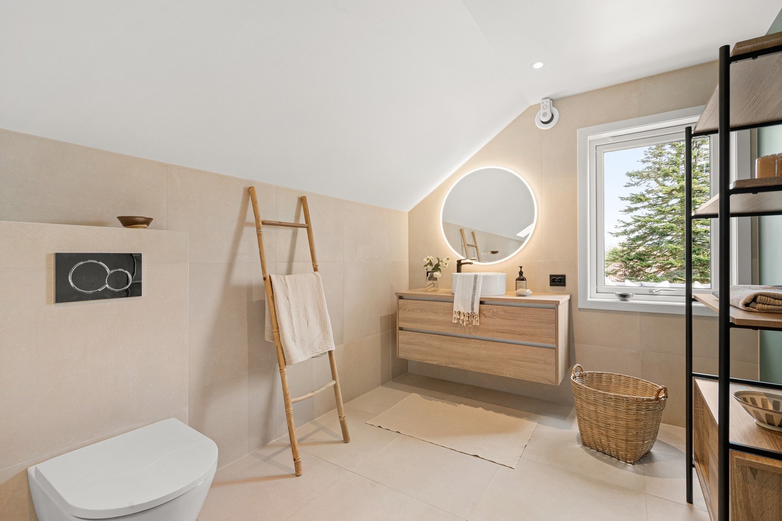 Lekkert helfliset bad fra 2023. Galleribilde