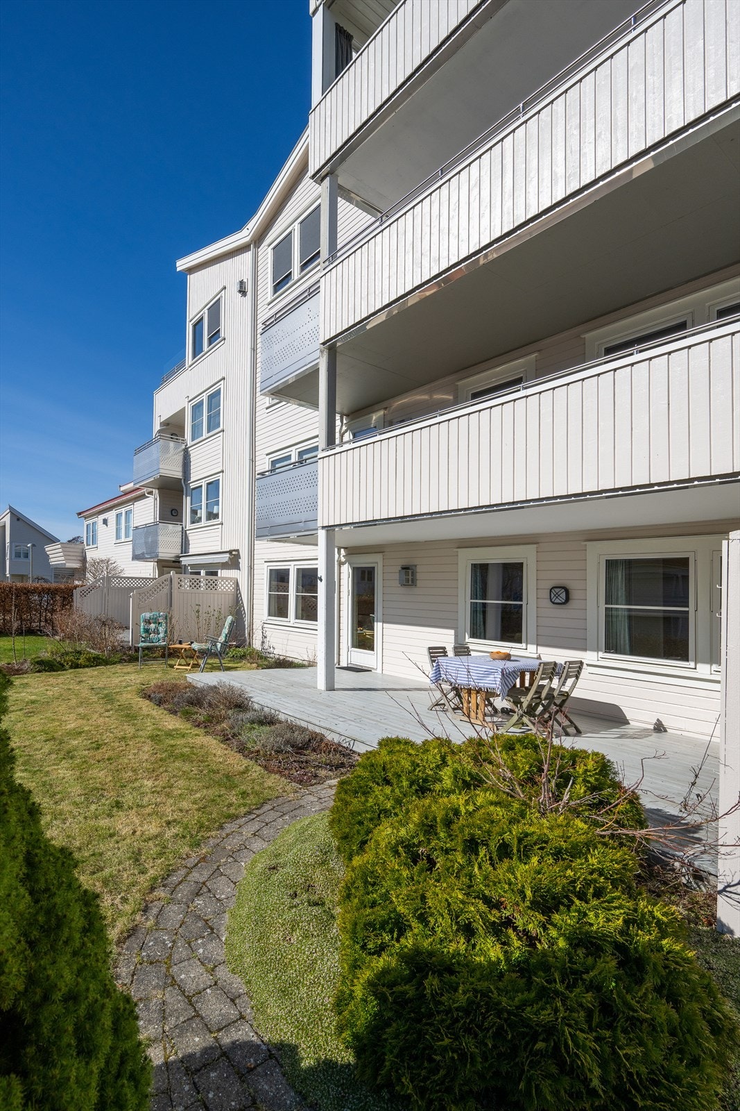 Hage/uteplass Galleribilde