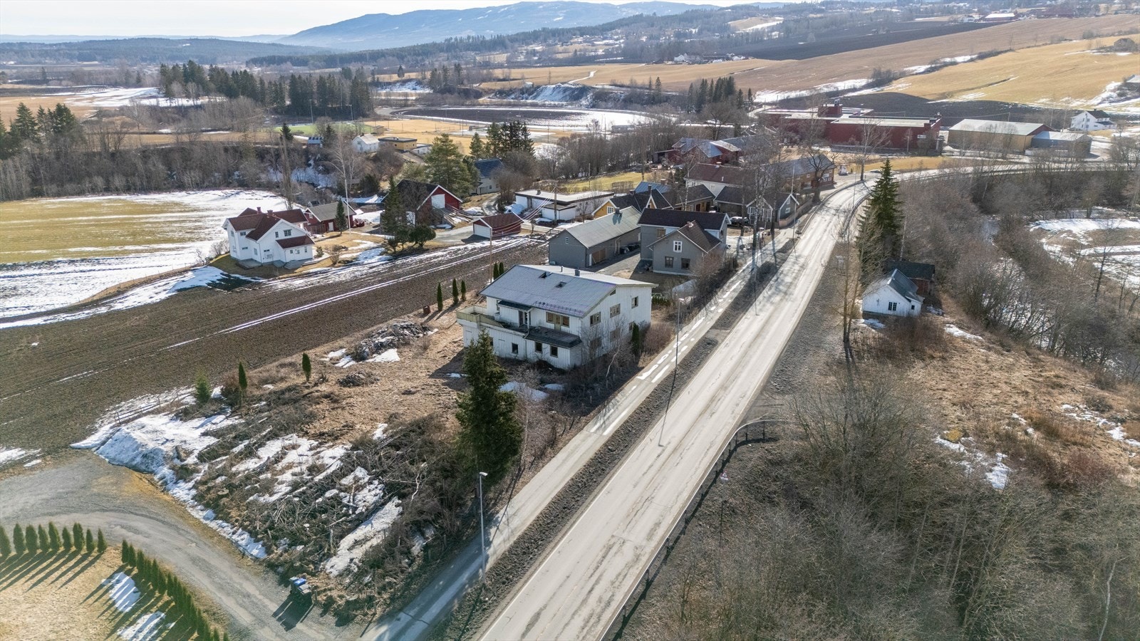 Gangavstand til sentrumsfasiliteter i Lena. Galleribilde