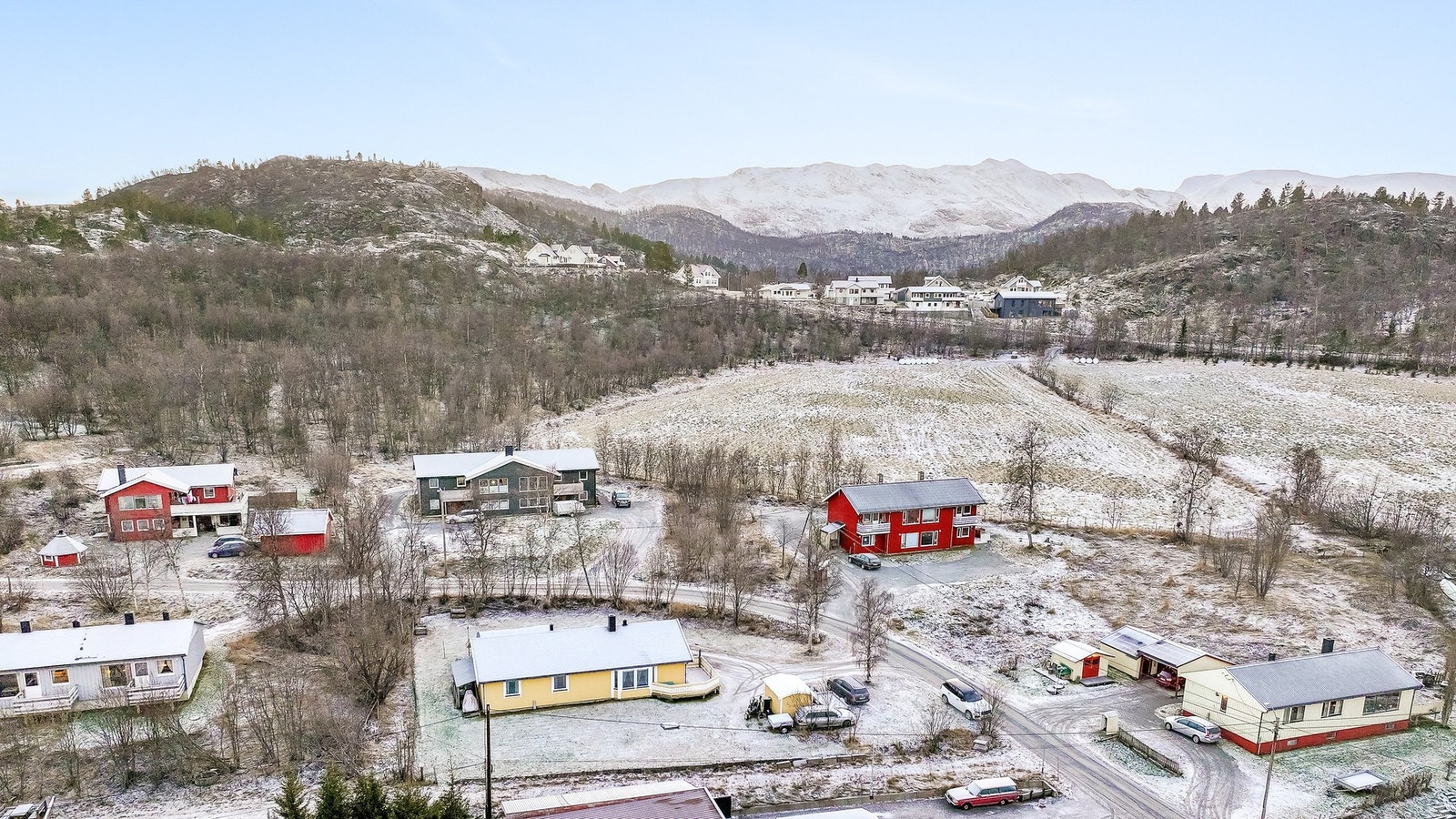 Både skole og barnehage finner du innenfor gåavstand. Galleribilde