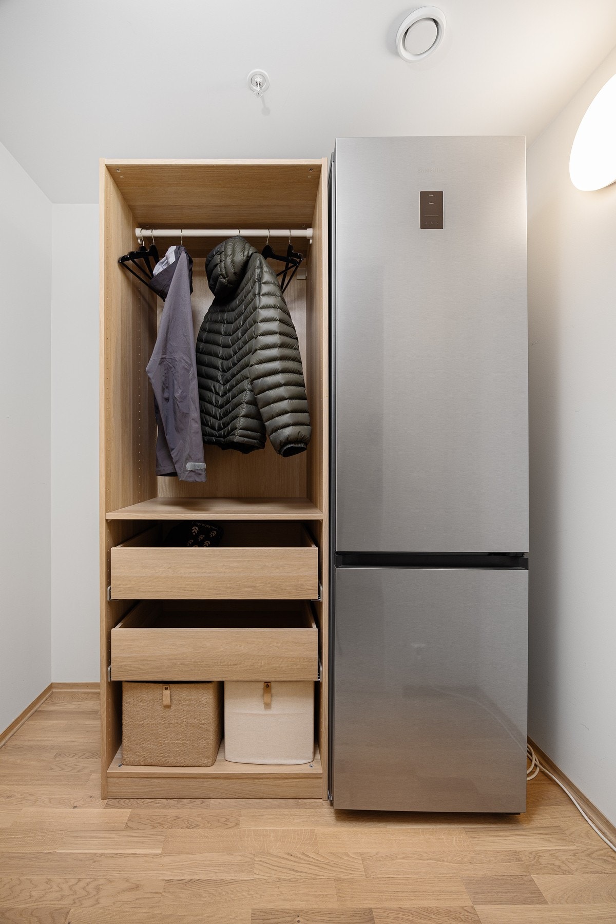 Innvendig bod på hele 3 kvm gir godt med ekstra oppbevaringsplass. Galleribilde