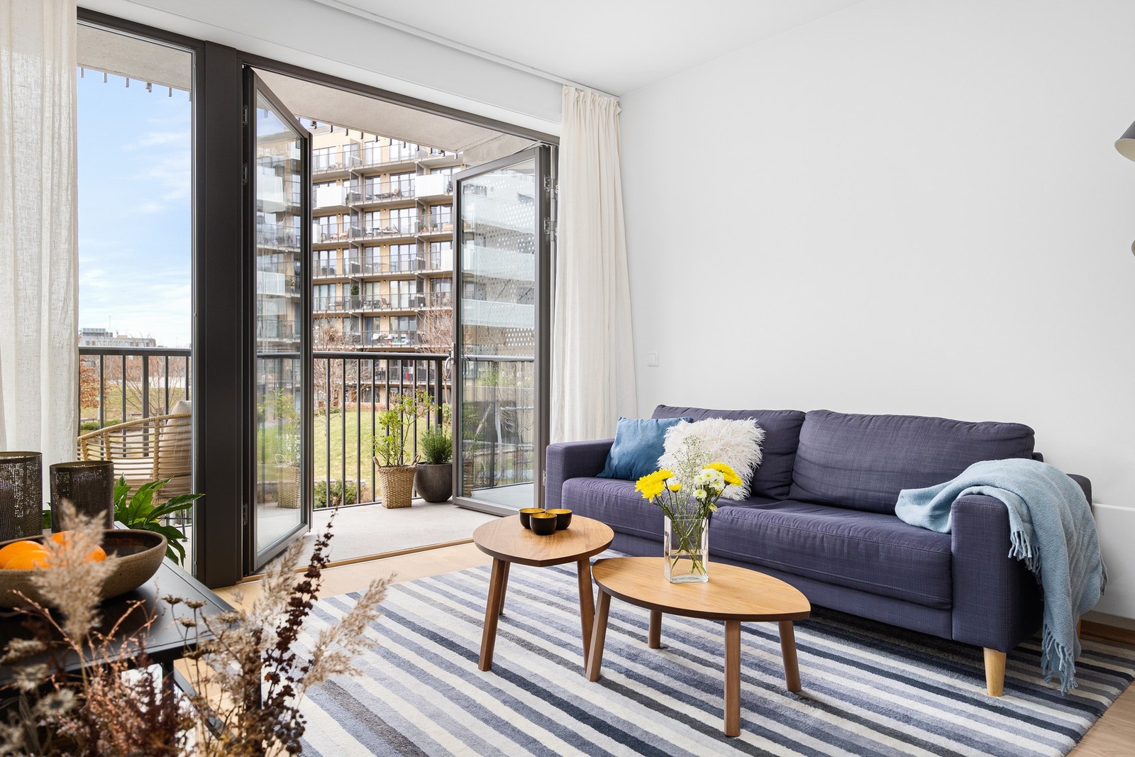 Fra stuen er det utgang til en herlig balkong. Galleribilde