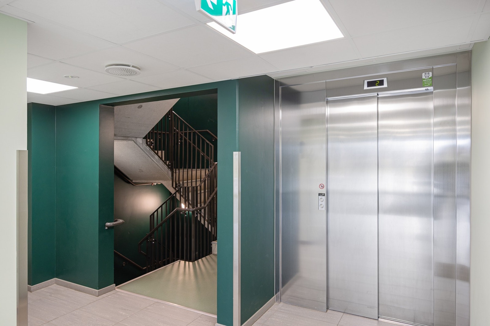 Det er heis i bygget. Galleribilde