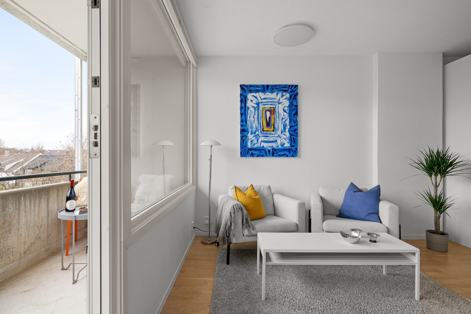 Direkte utgang til balkong. Galleribilde