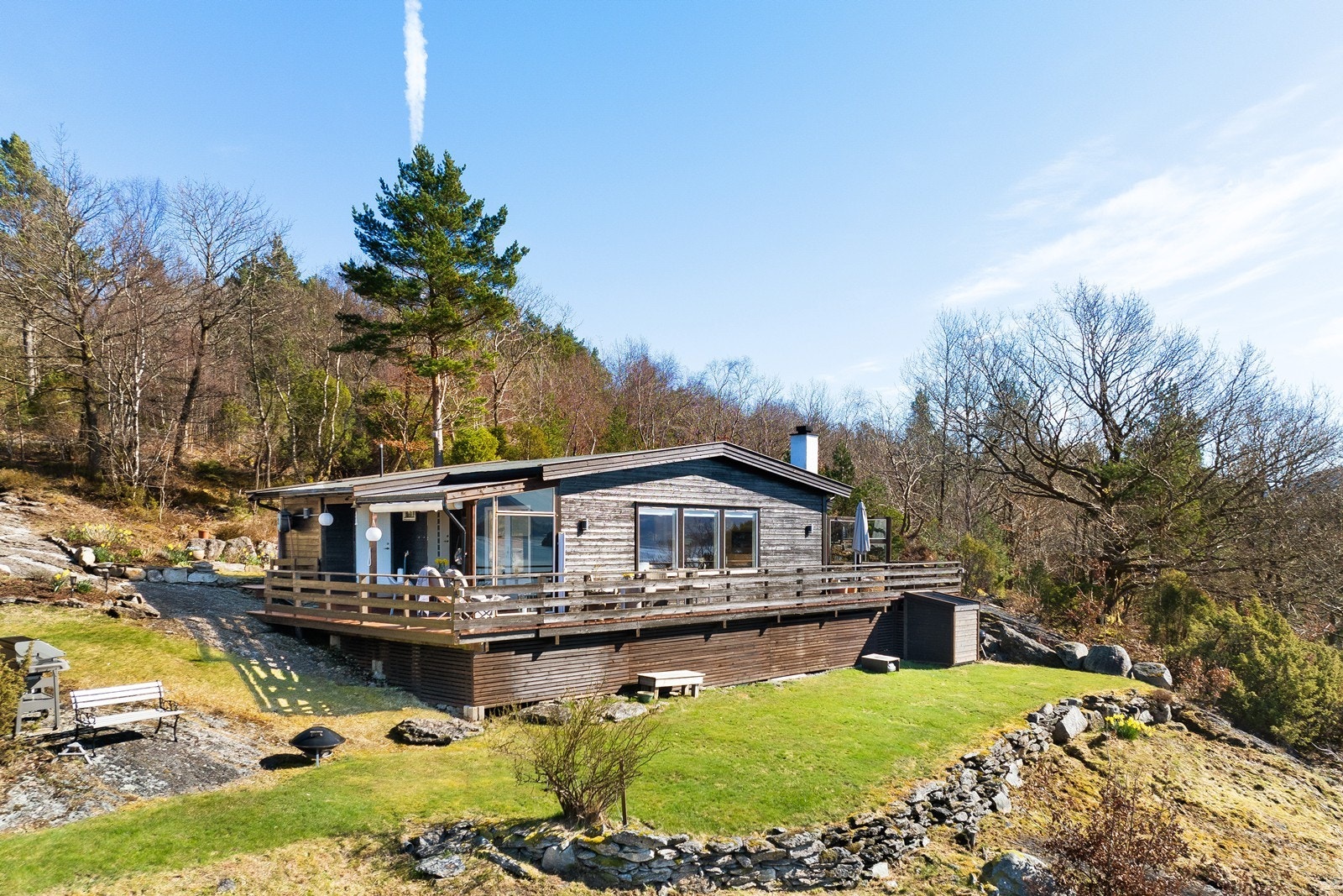 Hytteidyll på populære Børøy i Hjelmeland kommune Galleribilde