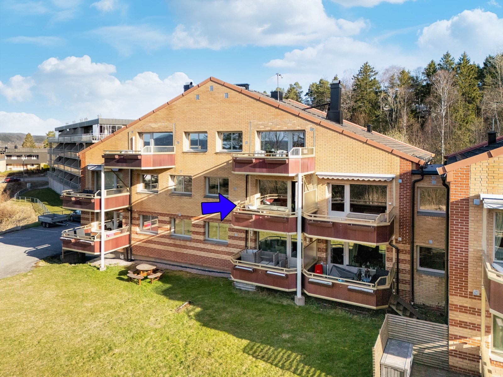 Borettslaget ligger fint til i et attraktivt boligområde på Flåtten, ca. 2,5 km fra Porsgrunn sentrum. Lettvint og sentralt! Galleribilde