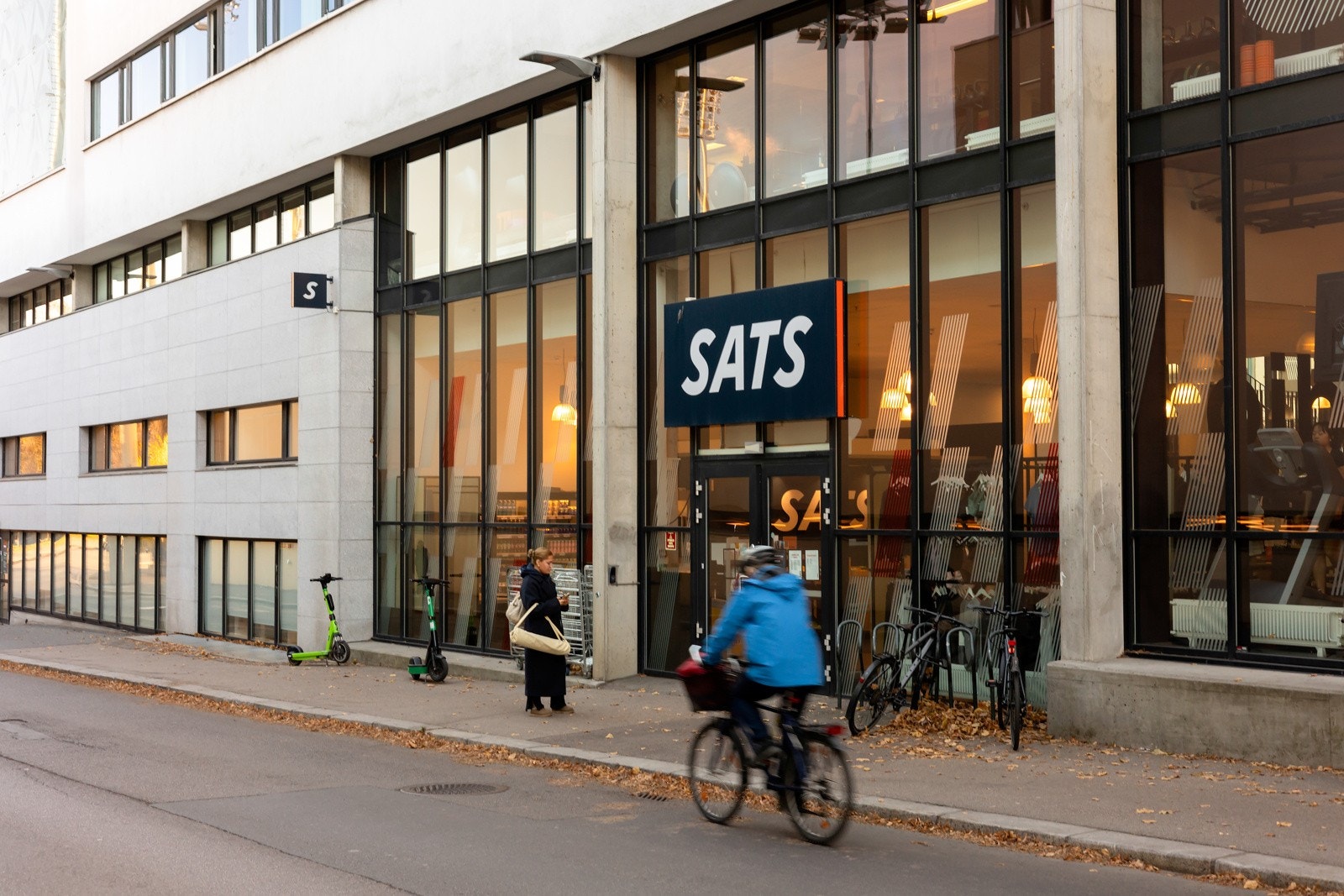 SATS BISLETT ligger ca. 8 min gange fra leiligheten. Galleribilde