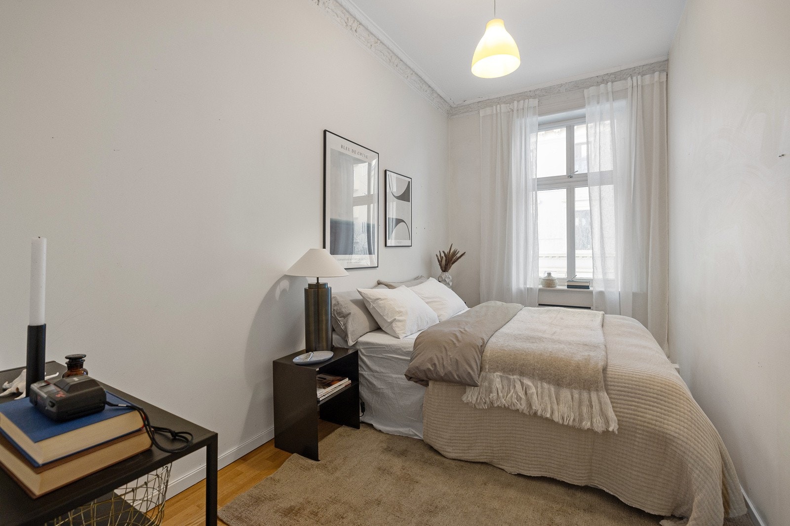 Hovedsoverommet er romslig med god plass til dobbeltseng og garderobeskap. Galleribilde