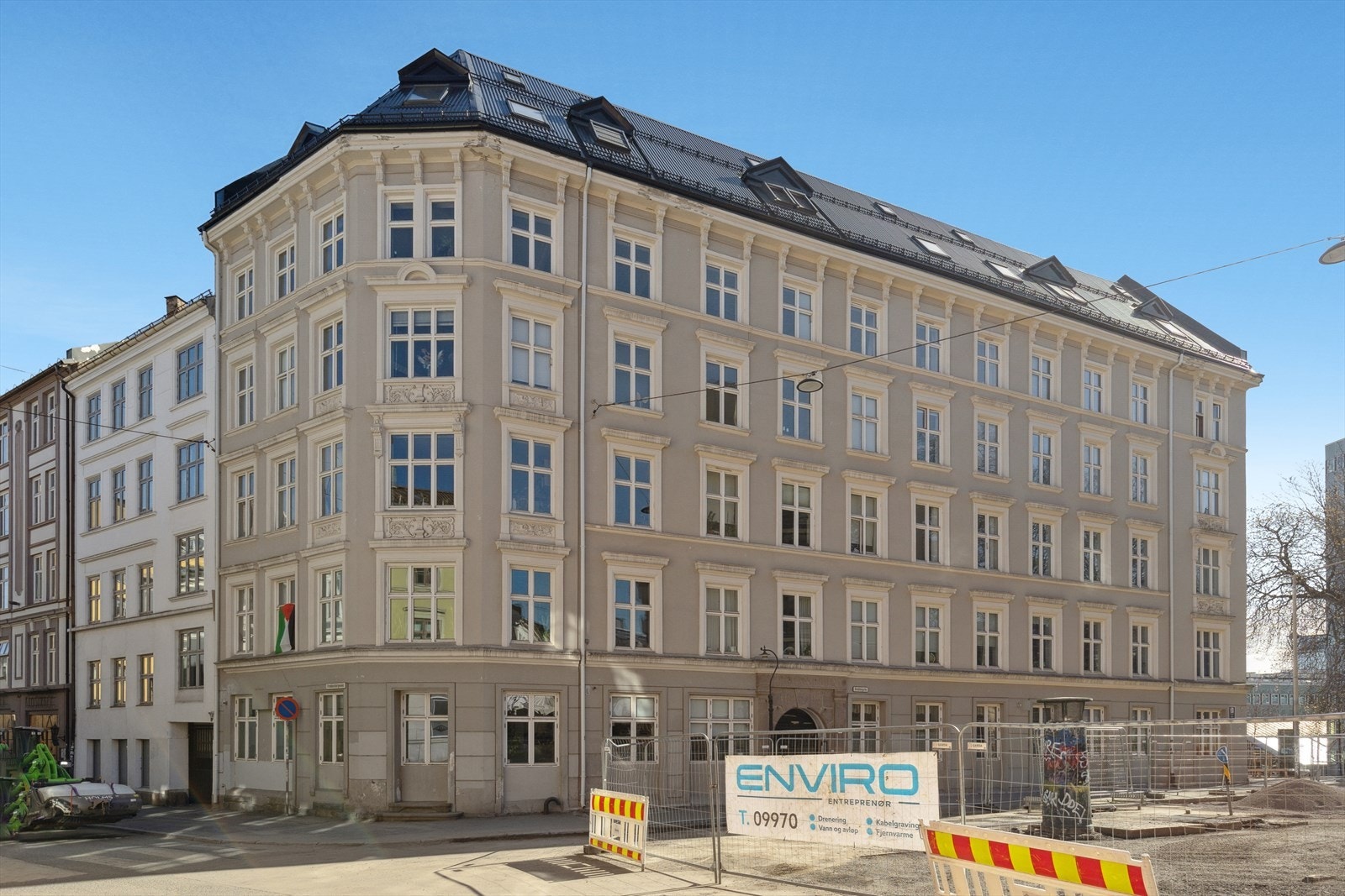 Fasade. Boligen ligger i klassisk bygård Galleribilde