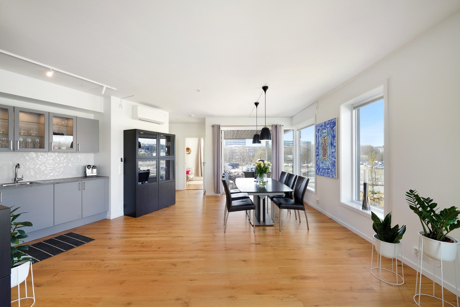 Lekker en-stavs parkett på gulv Galleribilde