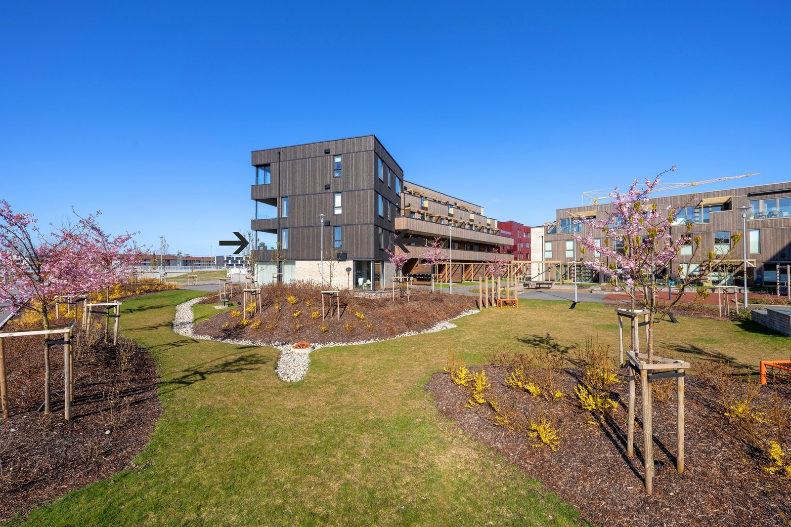 Vi kan ønske hjertelig velkommen til Condeep-veien 11 på Hinna Galleribilde