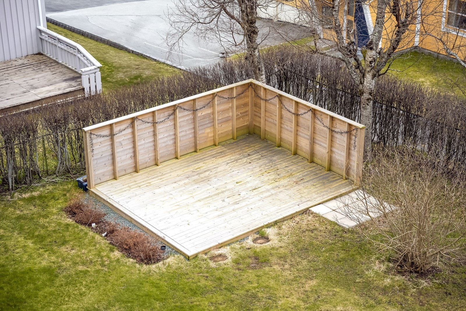 På fritiden innbyr Bymarka til gode naturopplevelser for store og små, sommer som vinter. Marka er egnet for absolutt alle - mosjonister, syklister, skigåere og barnefamilier med flere. Rett innenfor marka finner du Theisendammen med badeplass. Galleribilde