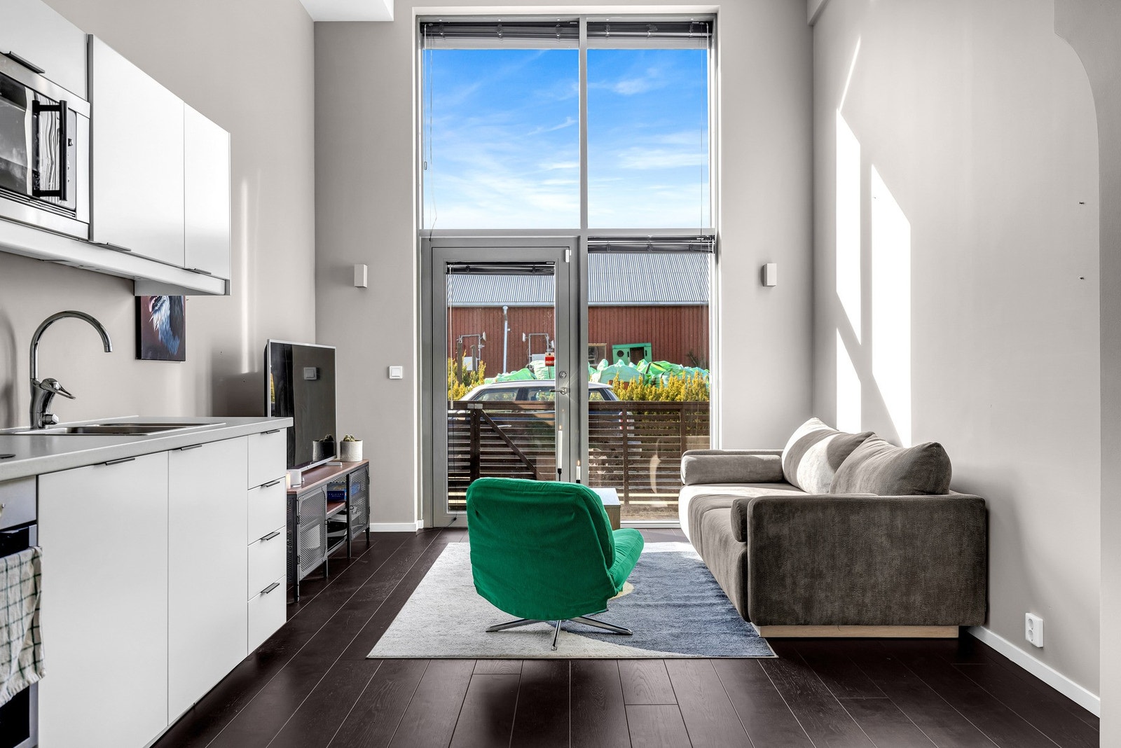 EIE Lillestrøm v/ Madeleine Skjevik har gleden av å presentere denne flotte 1-roms leiligheten i Sørumsandveien 66B! Galleribilde