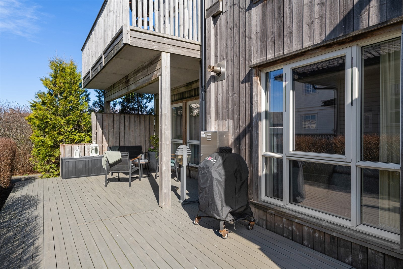 Terrassen er på 28 m2 og har flere muligheter for innredning etter eget ønske. Galleribilde