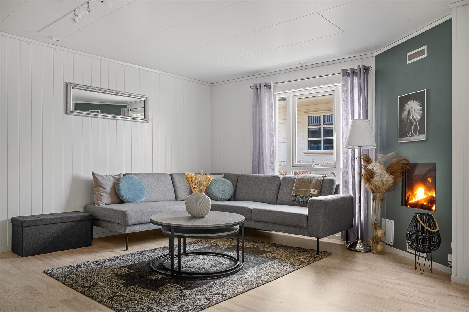 Bygget har balansert ventilasjon som er varmegjenvinnende og gir godt inneklima. Galleribilde